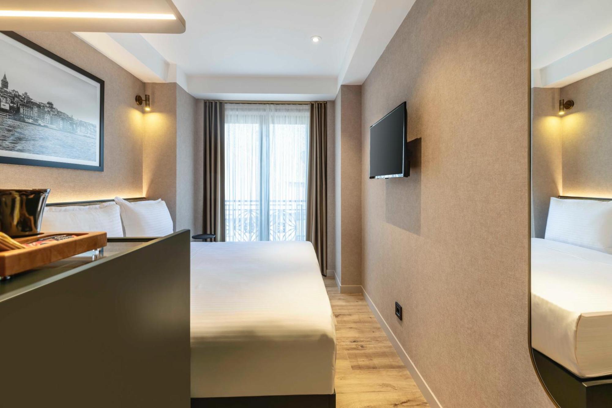 Emilion Hotel *